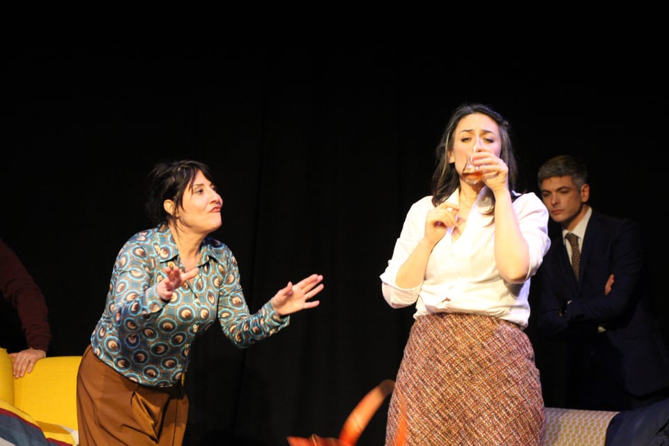 Scena da Il Dio del Massacro (1)